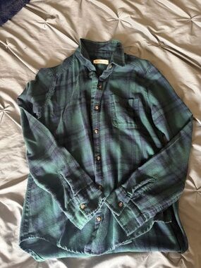 Hollister Green and Navy Plaid Button-Down Shirt